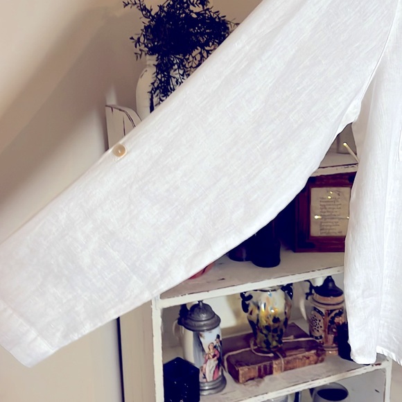 💙Isaac Mizrahi New York L 100% linen.Mother of Pearl buttons,roll tab sleeves. - Picture 4 of 6